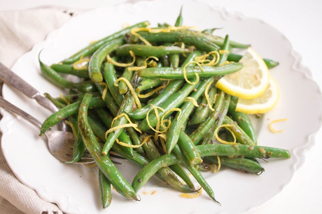how to love veggies - lemon garlic string beans